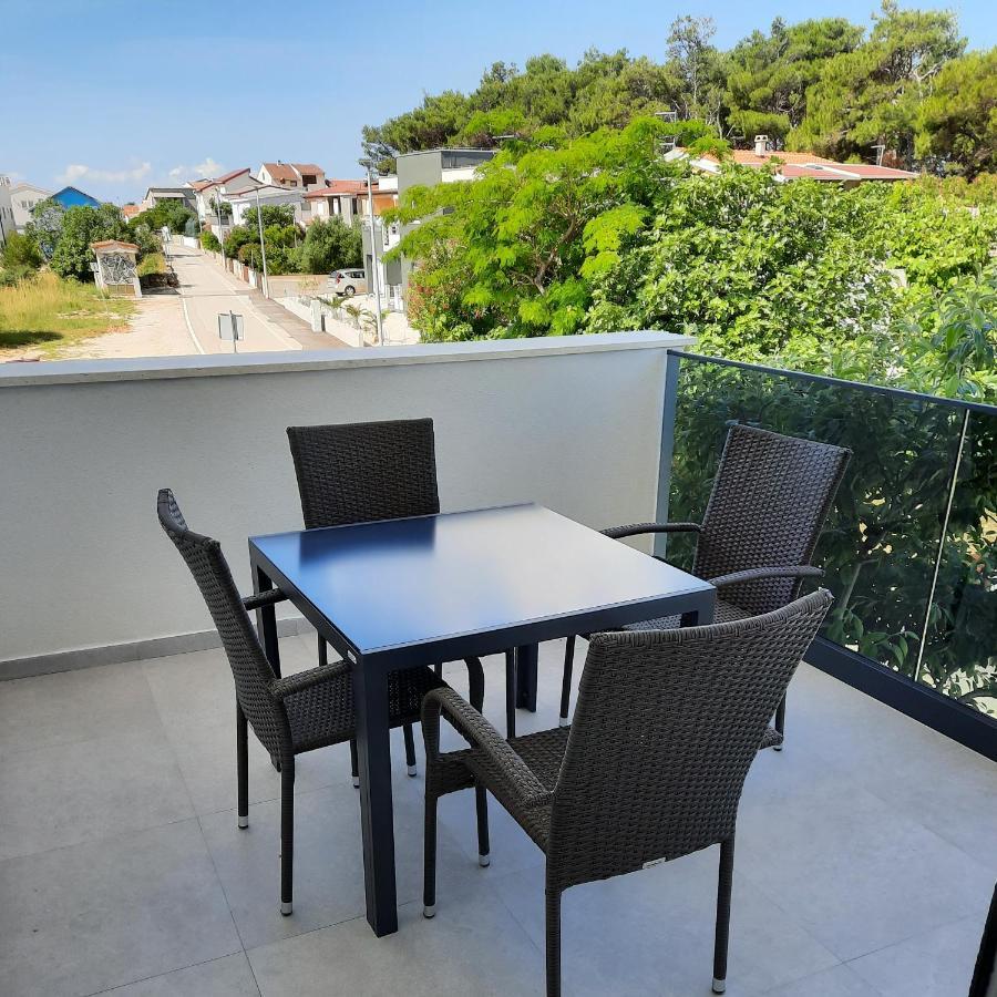 Apartments Matkovic Vir Eksteriør bilde