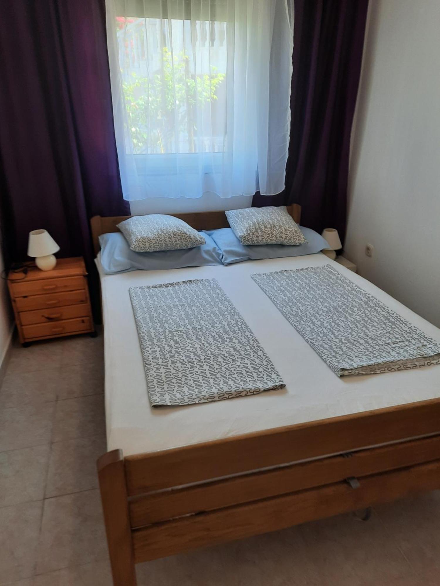 Apartments Matkovic Vir Eksteriør bilde