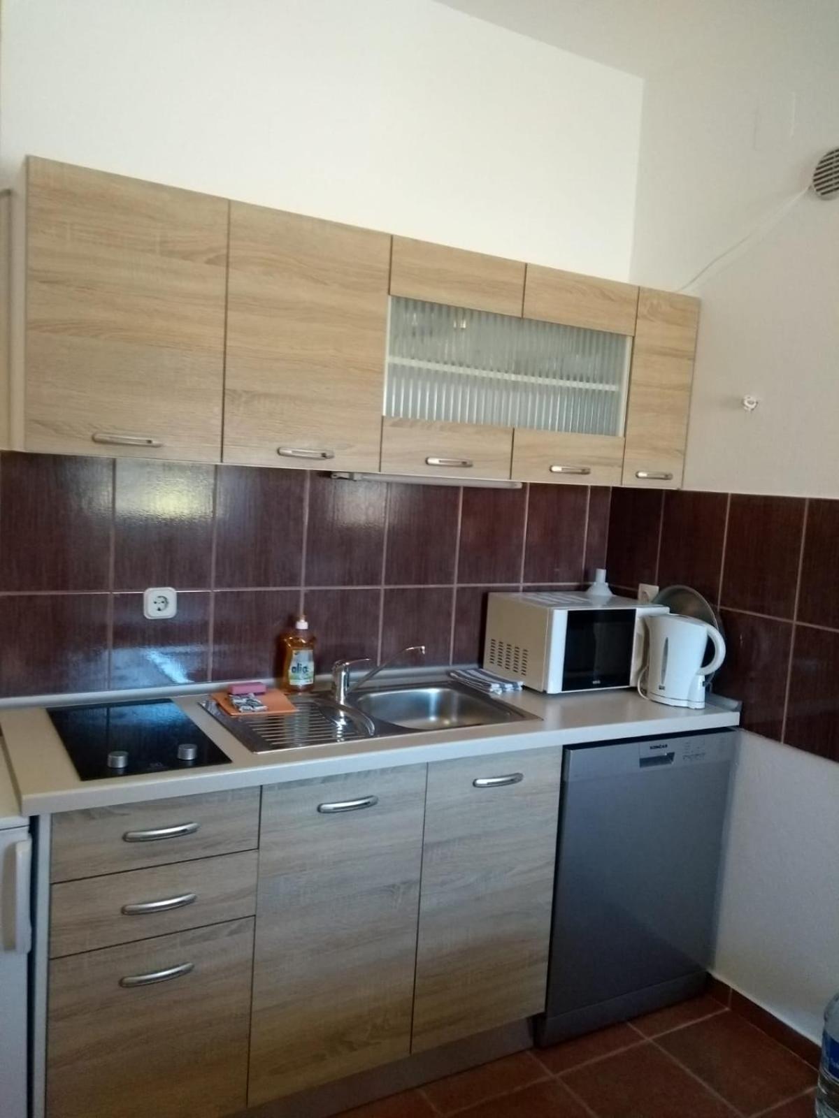 Apartments Matkovic Vir Eksteriør bilde