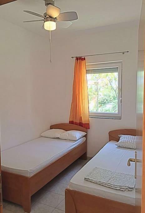 Apartments Matkovic Vir Eksteriør bilde